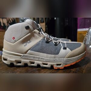 On Womans Cloudtrax Sensa 'Sand Flame'